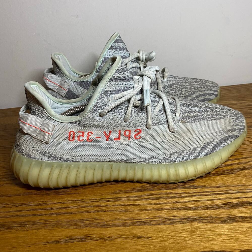 adidas Yeezy Boost 350 V2 11.5 Blue Tint Grey Three/Hi-Res Red Low Top B37571